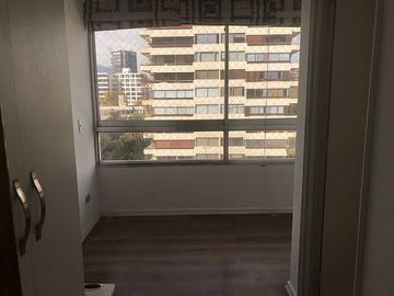 A PASOS DE STADE FRANCAIS Y METRO TOBALABA