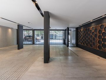 Departamento en  Venta un ambiente con balcón con parrilla en  Luis Agote. Terraza de uso común