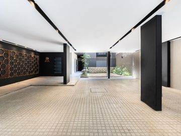 Departamento en  Venta un ambiente con balcón con parrilla en  Luis Agote. Terraza de uso común