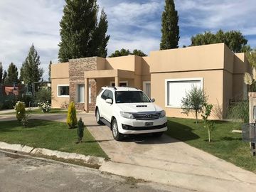 Casa - Plottier