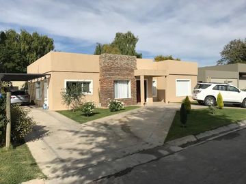 Casa - Plottier