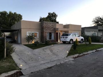 Casa - Plottier