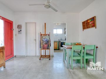 Casa PH en venta en Carapachay 3 ambientes, con patio. A 4 cuadras de Av Mitre.