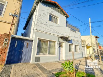 Casa PH en venta en Carapachay 3 ambientes, con patio. A 4 cuadras de Av Mitre.
