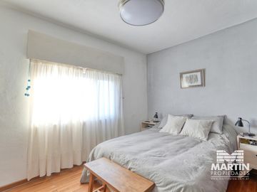 Casa PH en venta en Carapachay 3 ambientes, con patio. A 4 cuadras de Av Mitre.