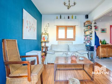 Casa PH en venta en Carapachay 3 ambientes, con patio. A 4 cuadras de Av Mitre.