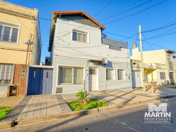 Casa PH en venta en Carapachay 3 ambientes, con patio. A 4 cuadras de Av Mitre.