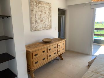 Casa en venta 4 amb. c/ dep. y Pileta Lote interno con vista al Golf!!