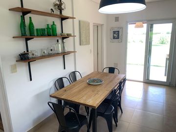 Casa en venta 4 amb. c/ dep. y Pileta Lote interno con vista al Golf!!