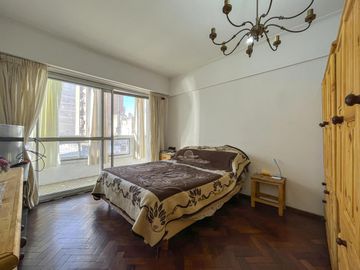 Departamento de 3 dormitorios más dependencias de servicio en Barrio Martin