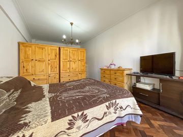 Departamento de 3 dormitorios más dependencias de servicio en Barrio Martin