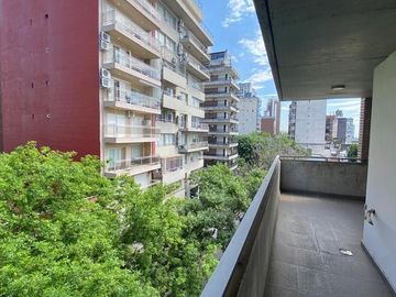 Departamento en  venta de 2 dormitorios en barrio Martin