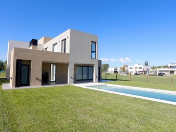 Casa a estrenar en Terralagos Alquiler