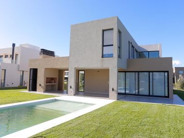 Casa a estrenar en Terralagos Alquiler