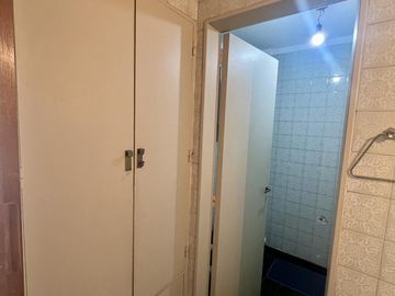 4 ambientes con cochera a metros de la Avda y del FCGR - Actualmente Alquilado.