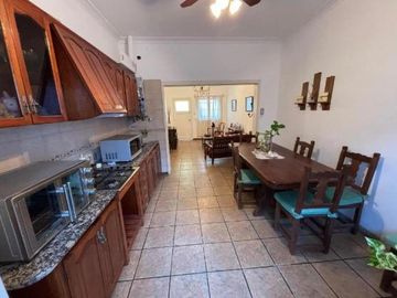 PH en venta - 4 Dormitorios 2 Baños - 141Mts2 - Tolosa