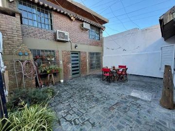 PH en venta - 4 Dormitorios 2 Baños - 141Mts2 - Tolosa