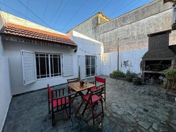 PH en venta - 4 Dormitorios 2 Baños - 141Mts2 - Tolosa