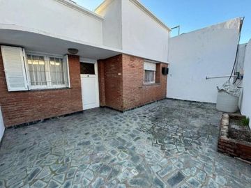 PH en venta - 4 Dormitorios 2 Baños - 141Mts2 - Tolosa
