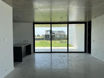 Venta casa tres dormitorios los pasos golf fisherton