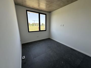 Venta casa tres dormitorios los pasos golf fisherton