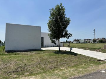 Venta casa tres dormitorios los pasos golf fisherton