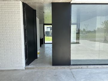 Venta casa tres dormitorios los pasos golf fisherton