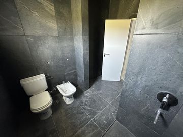 Venta casa tres dormitorios los pasos golf fisherton