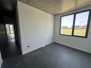 Venta casa tres dormitorios los pasos golf fisherton