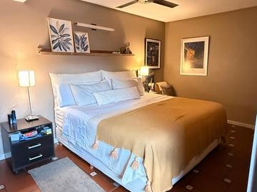Importante casa de 4 dormitorios en Av. Belgrano al 4100, Parque V. Centenario, SMT