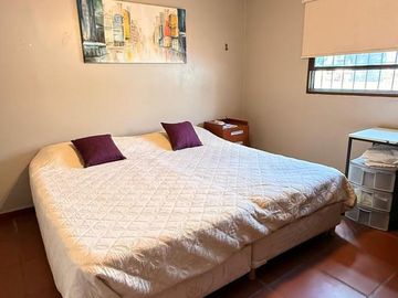 Importante casa de 4 dormitorios en Av. Belgrano al 4100, Parque V. Centenario, SMT