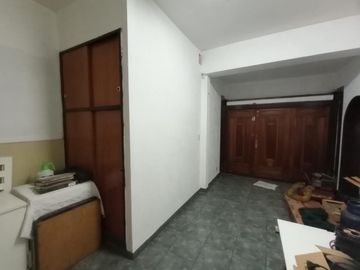 Venta Casa 7 Amb. S/Lote 10x35M² en Villa Luzuriaga  Muy buen Estado con Fondo libre