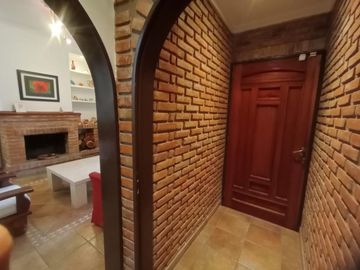 Venta Casa 7 Amb. S/Lote 10x35M² en Villa Luzuriaga  Muy buen Estado con Fondo libre