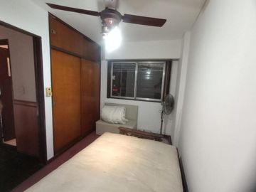 Venta Casa 7 Amb. S/Lote 10x35M² en Villa Luzuriaga  Muy buen Estado con Fondo libre