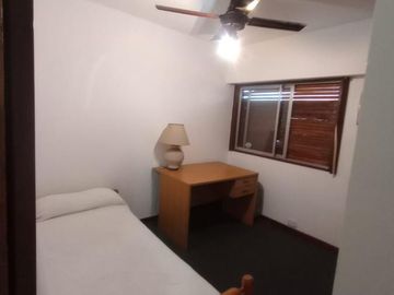 Venta Casa 7 Amb. S/Lote 10x35M² en Villa Luzuriaga  Muy buen Estado con Fondo libre