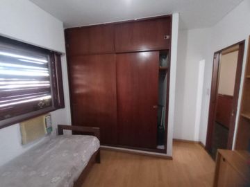 Venta Casa 7 Amb. S/Lote 10x35M² en Villa Luzuriaga  Muy buen Estado con Fondo libre