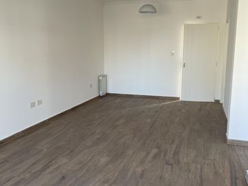 ALQUILER  DE  DEPARTAMENTO 3 AMB CON COCHERA A ESTRENAR
