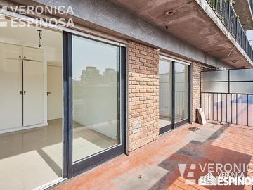 Departamento de cuatro ambientes en venta, Castelar.