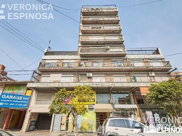 Departamento de cuatro ambientes en venta, Castelar.