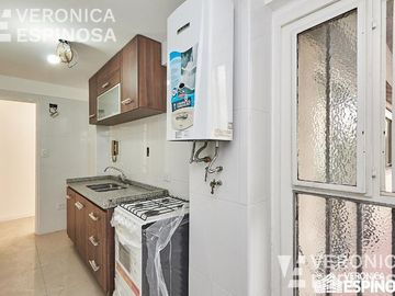 Departamento de cuatro ambientes en venta, Castelar.