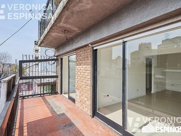 Departamento de cuatro ambientes en venta, Castelar.