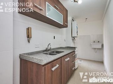 Departamento de cuatro ambientes en venta, Castelar.