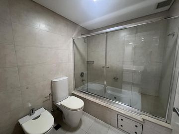 Exclusivo alquiler sin muebles	en el destacado Madero Center