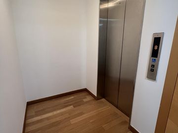 Exclusivo alquiler sin muebles	en el destacado Madero Center