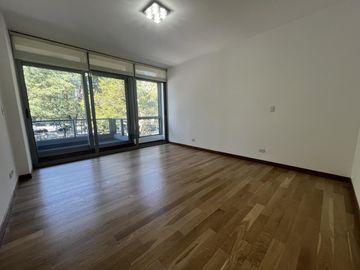 Exclusivo alquiler sin muebles	en el destacado Madero Center