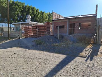 Se vende casa en construcción
