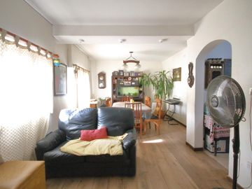 Mozart 525: PH de 5amb.   patio y terraza (entrada independiente)