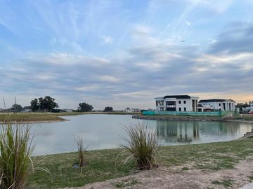 LOTE A LA LAGUNA EN LA PROVIDENCIA, CANNING