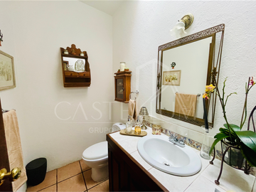 Casa con alberca en Condominio Residencial Sumiya Jiutepec-Morelos