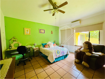 Casa con alberca en Condominio Residencial Sumiya Jiutepec-Morelos